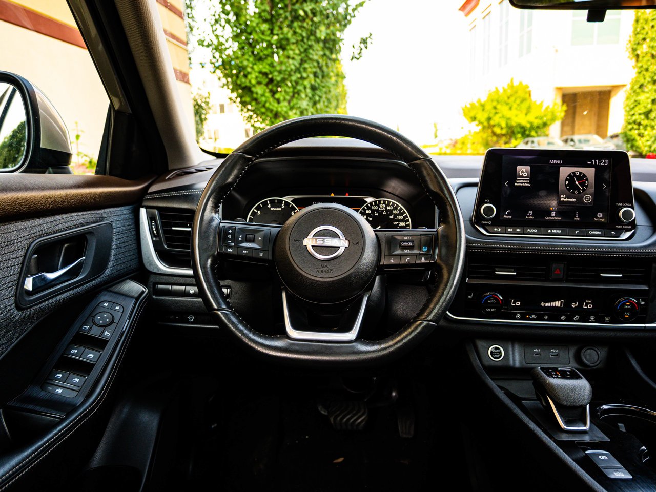 2023 Nissan Rogue AWD SV Moonroof Beige Sherwood Park - photo #31