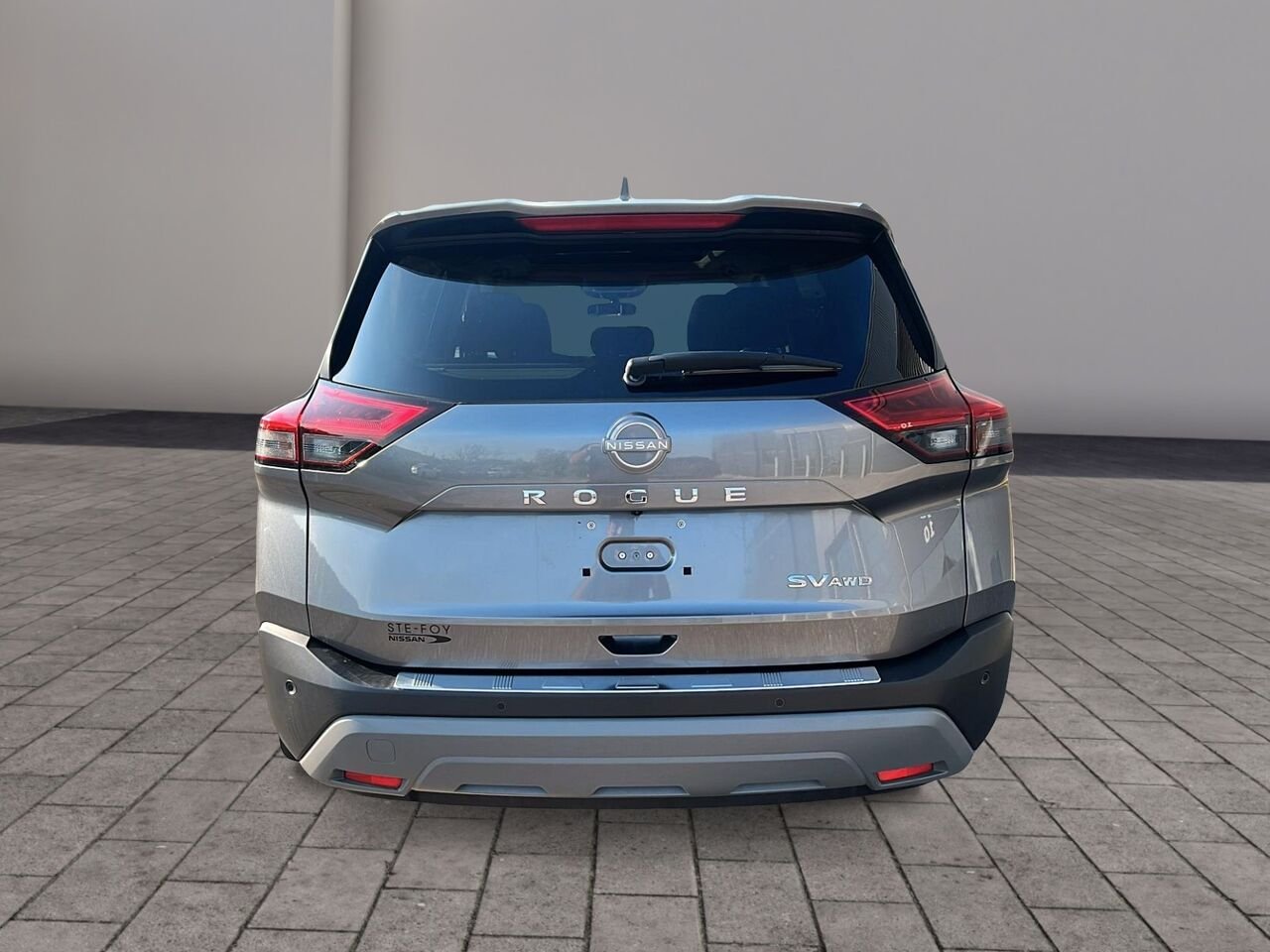 Nissan Rogue SV TI 2023 Gris Québec - photo #2
