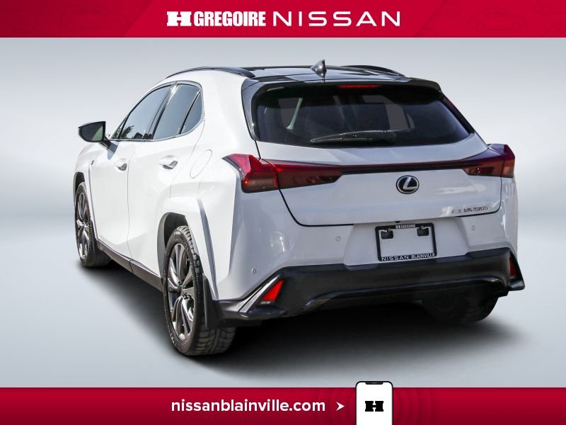 2023 Lexus UX White Laval - photo #8