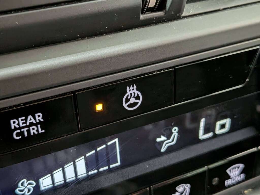 2024 Nissan Pathfinder S 4WD White Val-David - photo #16