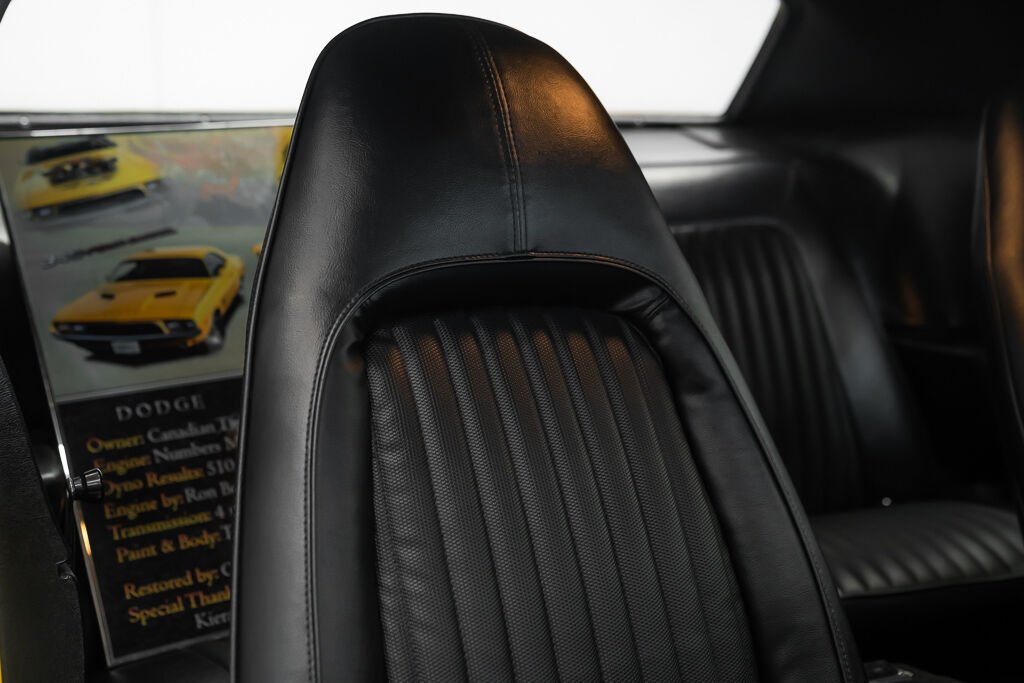 Dodge Challenger 1972 Jaune Montréal - photo #18