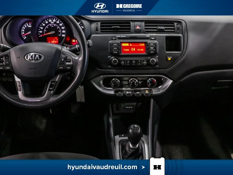 2015 Kia Rio Grey Laval - photo #22