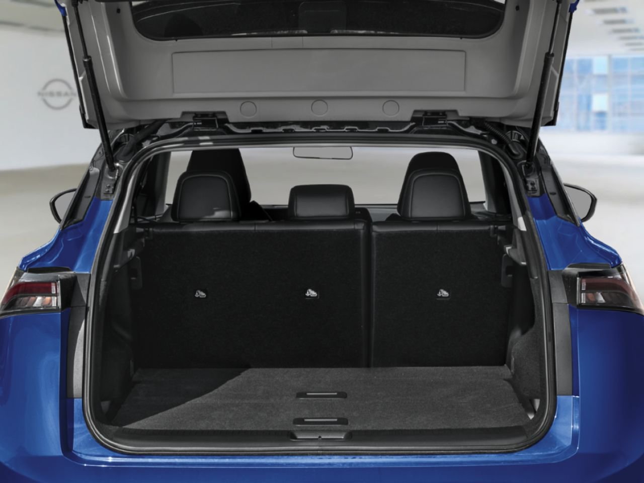 2026 Nissan ARIYA Everest White Pearl Tricoat Saint-Basile-le-Grand - photo #9