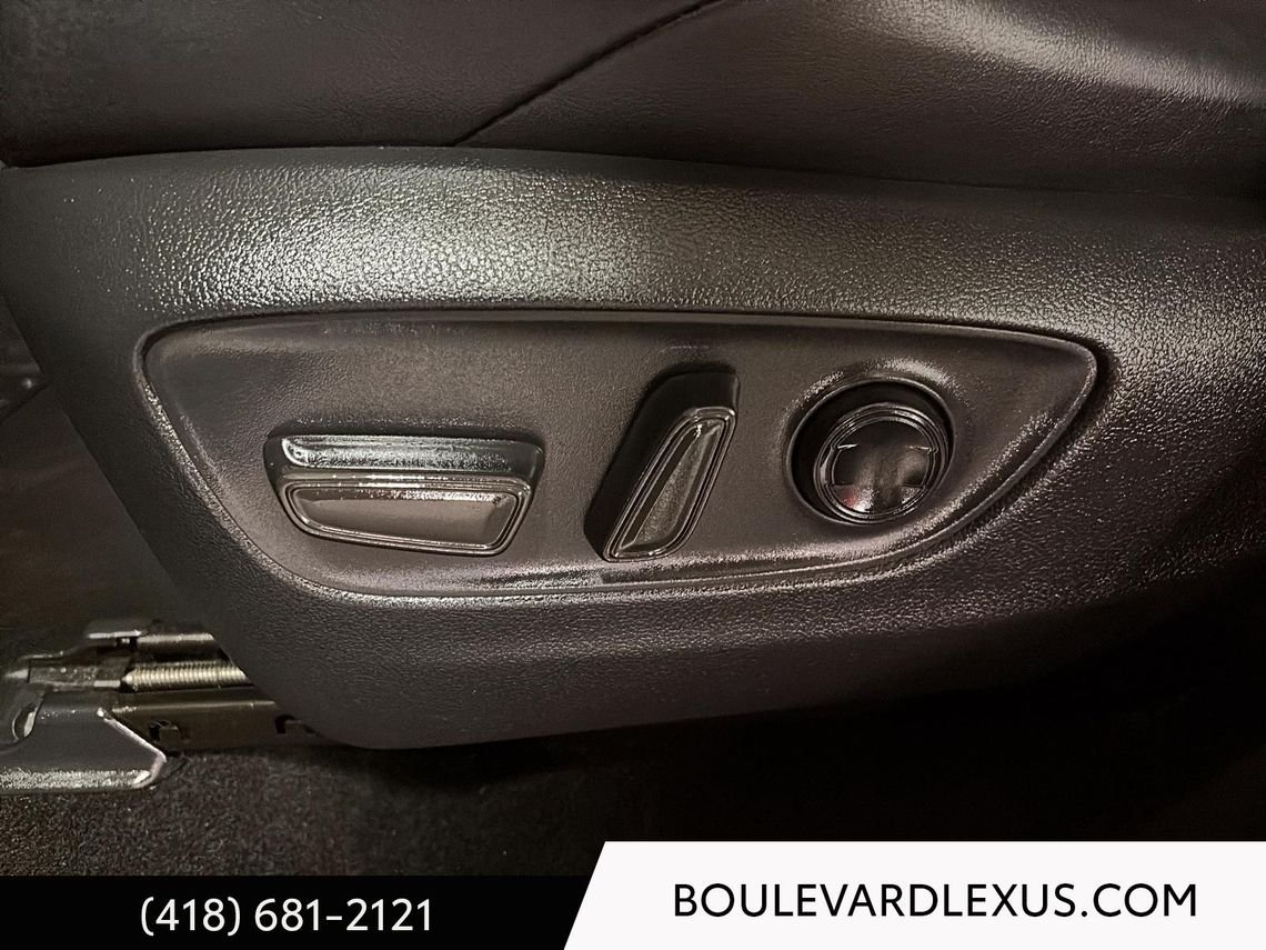 Toyota RAV4 Prime (PHEV) 19285A 2023 Argent Québec - photo #31
