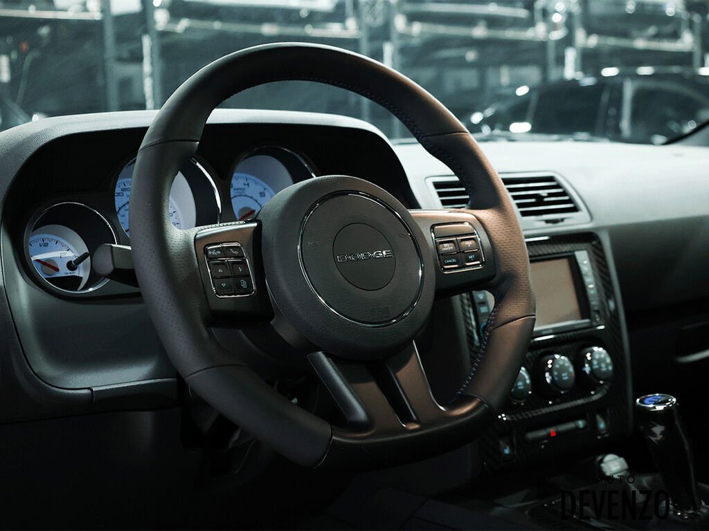 2014 Dodge Challenger White Saint-Eustache - photo #16
