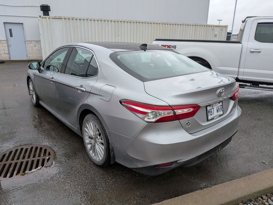 Toyota Camry XLE AUTOMATIQUE-TOIT PANORAMIQUE-BANC CHAUFFANT-BLUETOOTH 2020 Argent