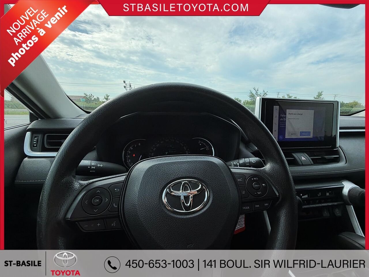 TOYOTA RAV4 2023 Gris Saint-Basile-le-Grand - photo #8