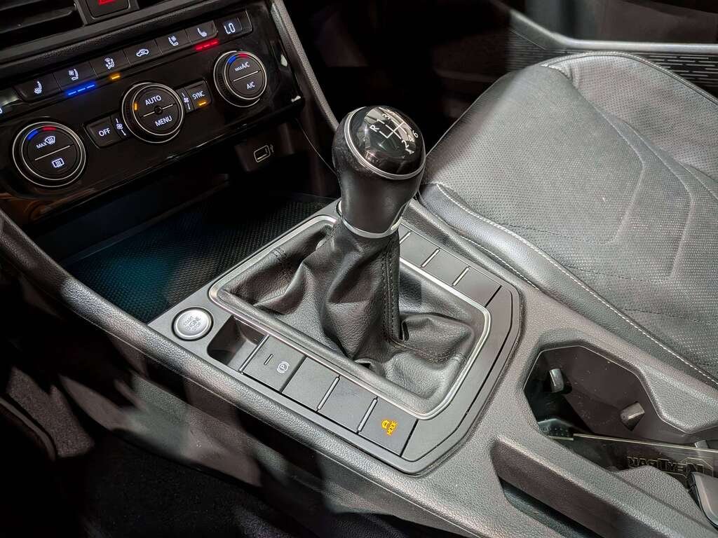 2019 Volkswagen Jetta Execline Manual Grey Val-David - photo #30