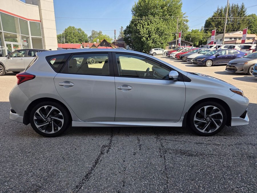 2018 Toyota COROLLA IM 2018 Silver