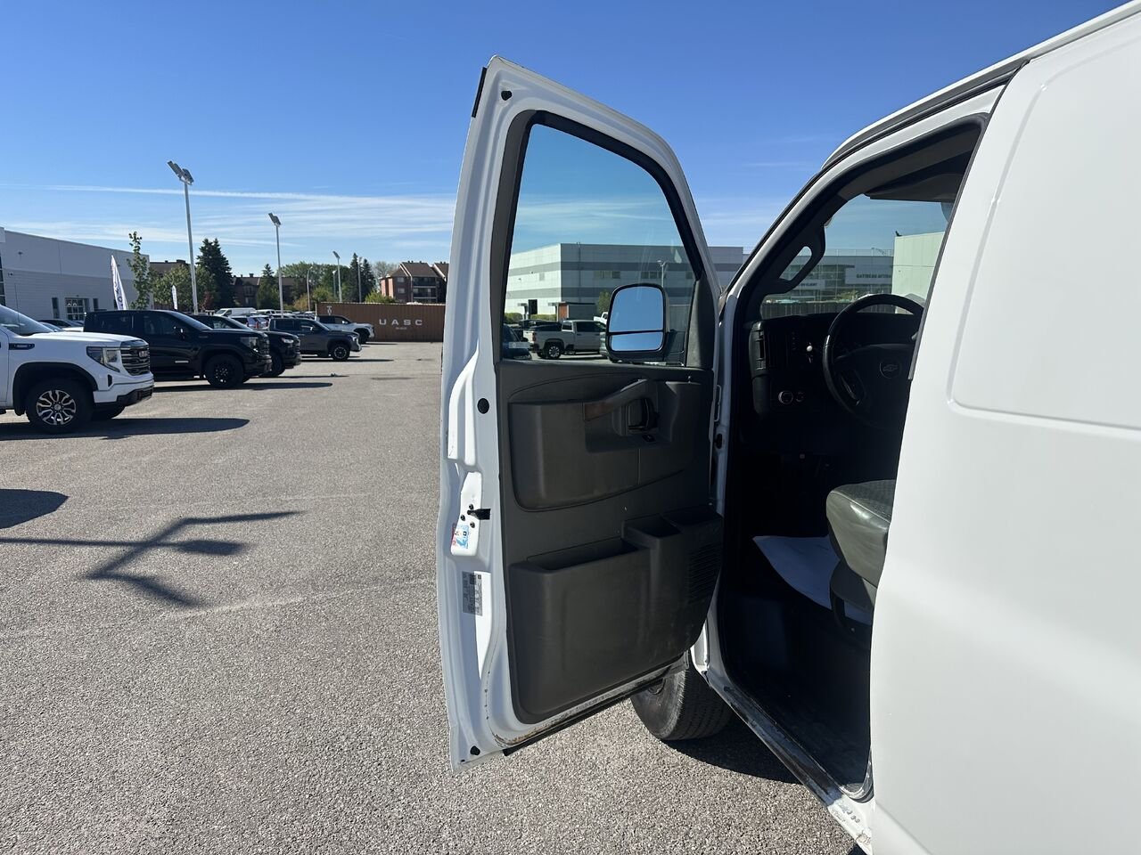 CHEVROLET EXPRESS G2500 Traction arrière 2500 135 po 2022 Blanc Gatineau - photo #1