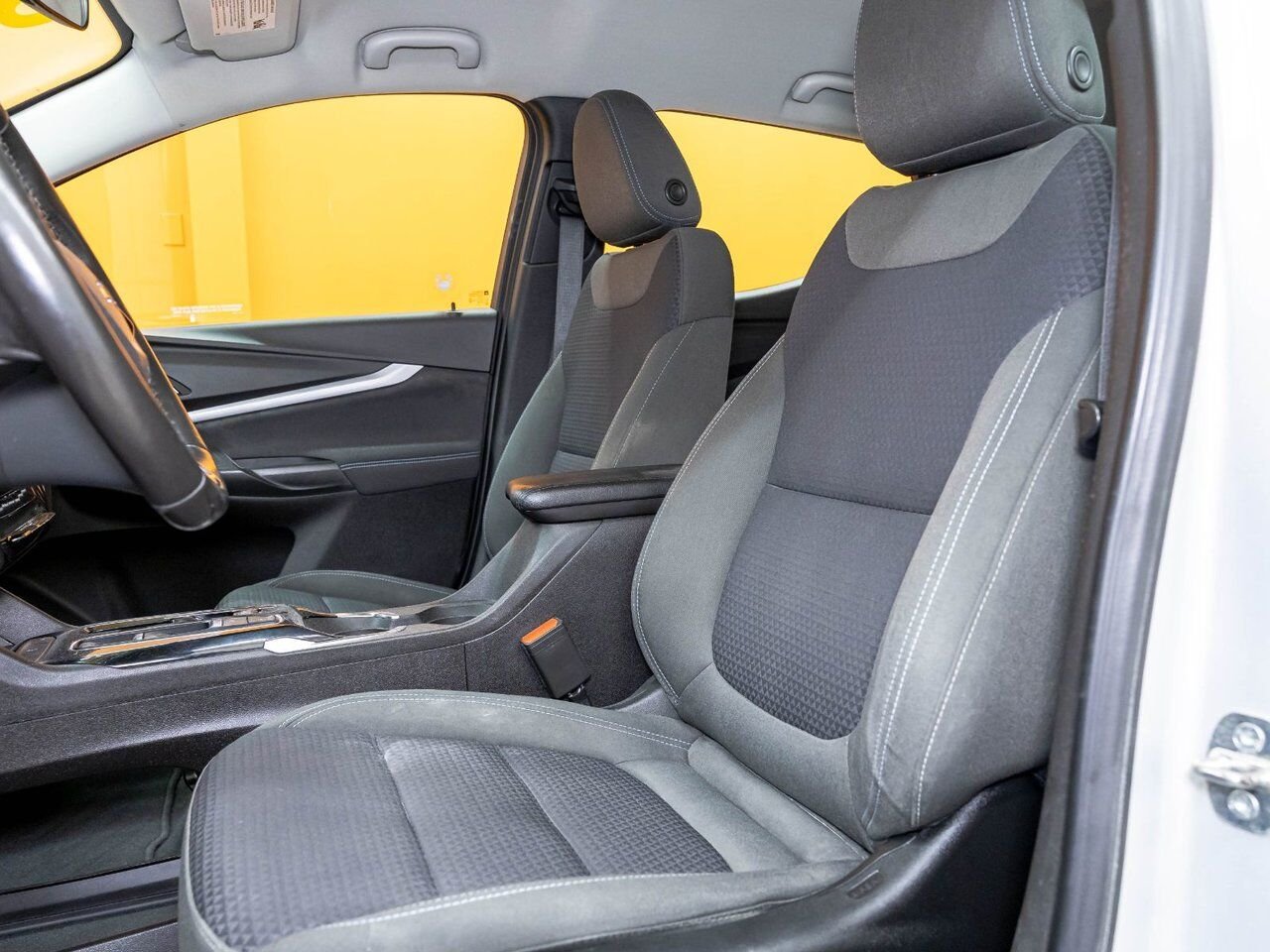 2022 Chevrolet Bolt EUV LT *CHARGE RAPIDE* SIEGES / VOLANT CHAUF *CARPLAY Silver Saint-Jérôme - photo #9