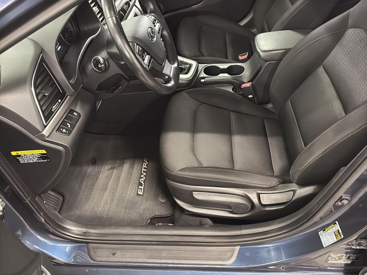 Hyundai Elantra GL 2017 Bleu Saint-Hyacinthe - photo #8