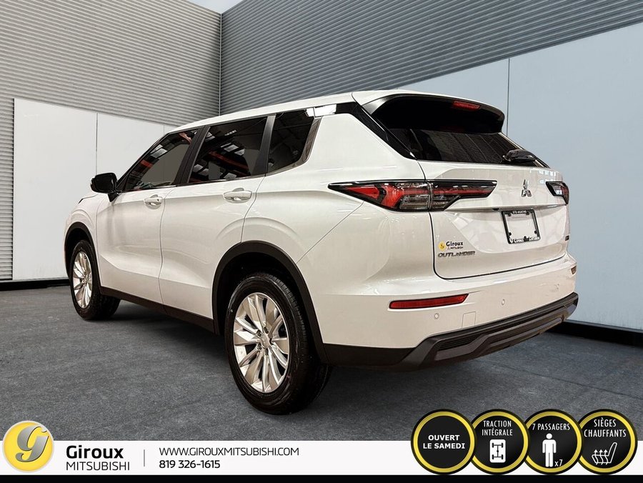2026 MITSUBISHI Outlander ES S-AWC White Diamond