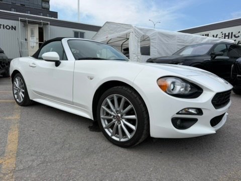 2017 FIAT 124 Spider LUSSO White Laval - photo #1