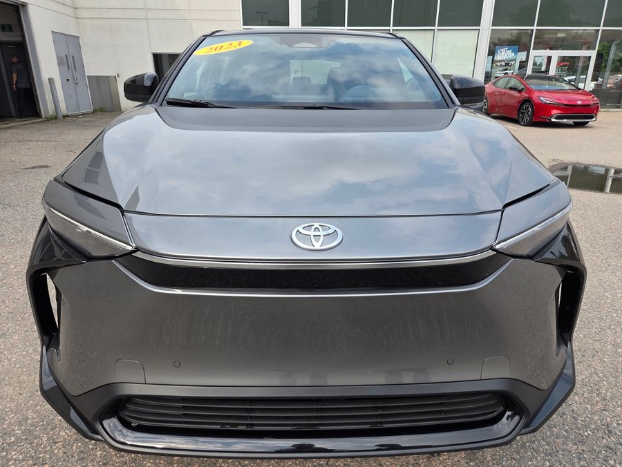 2024 Toyota BZ4X 2024 Heavy Metal with Black