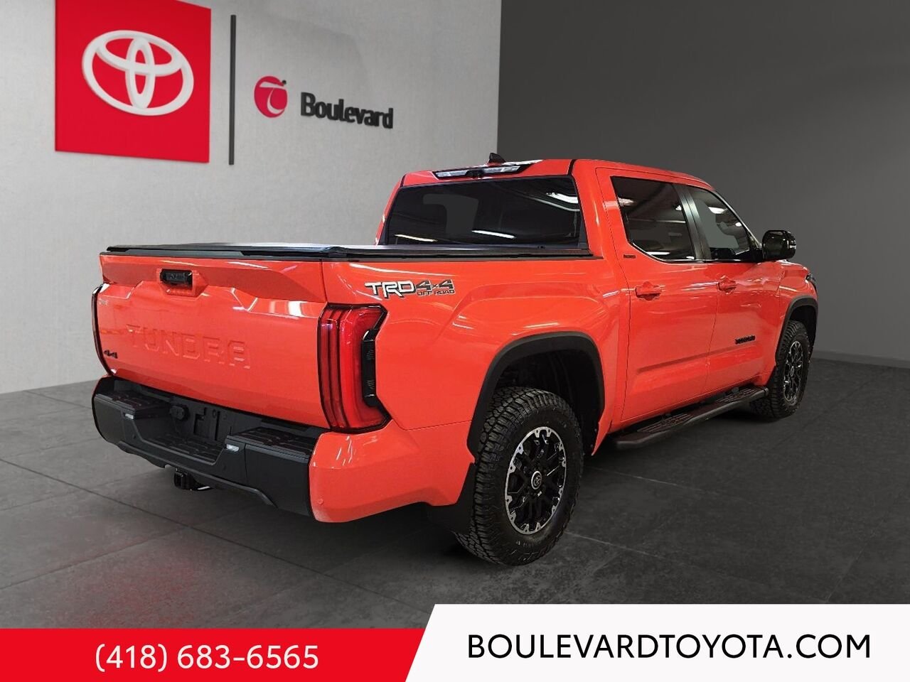 Toyota Tundra 99288A-64 | LIMITED HYBRIDE CREWMAX 4x4 2024 Orange solaire Québec - photo #4