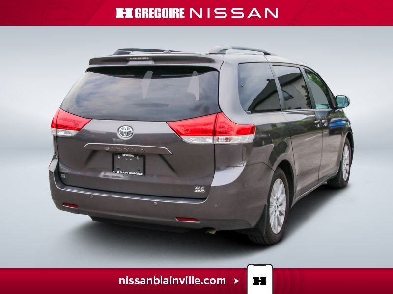 2013 Toyota Sienna Grey Saint-Eustache - photo #8