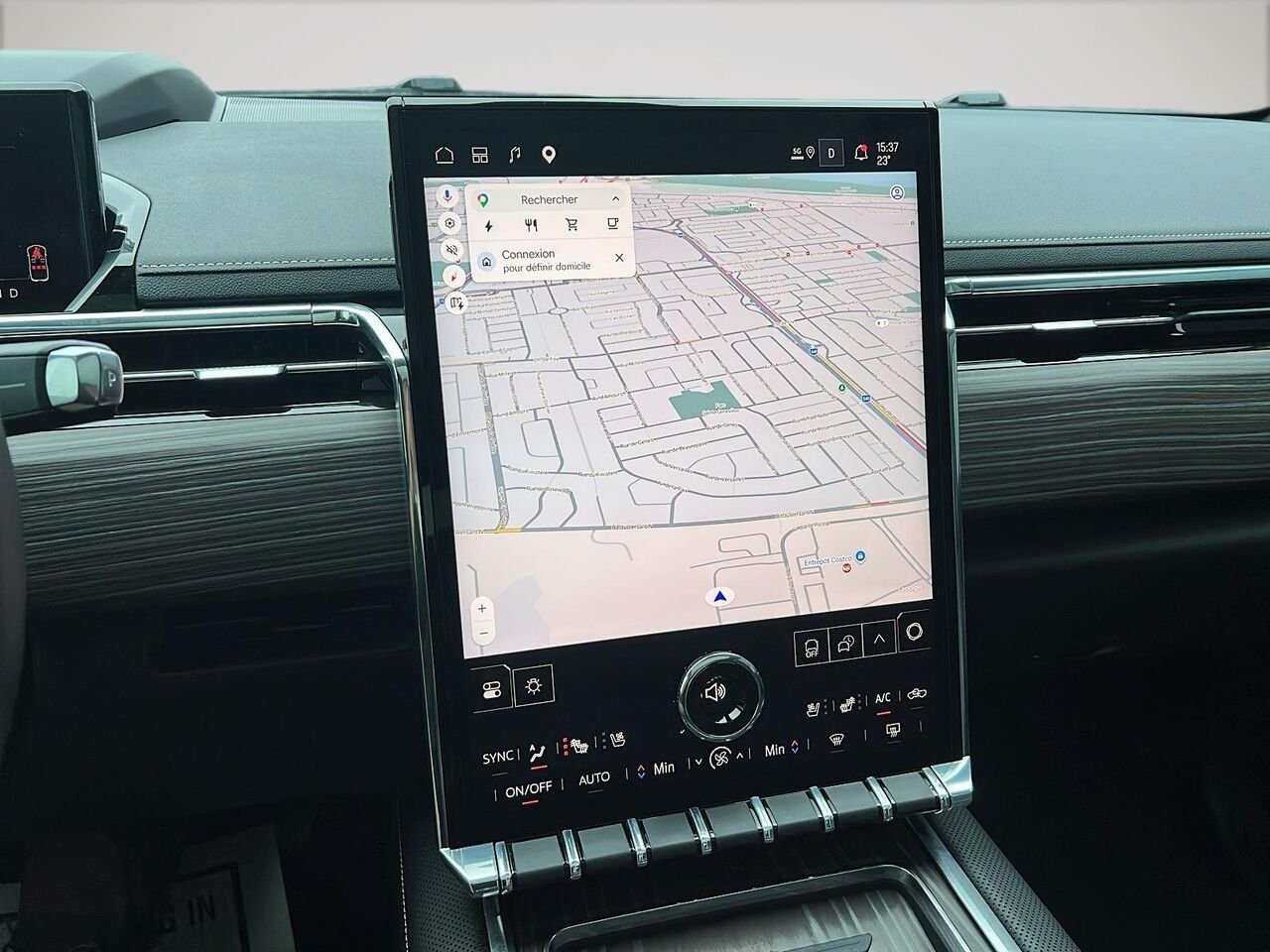 2025 GMC Sierra EV DENALI White Québec - photo #19