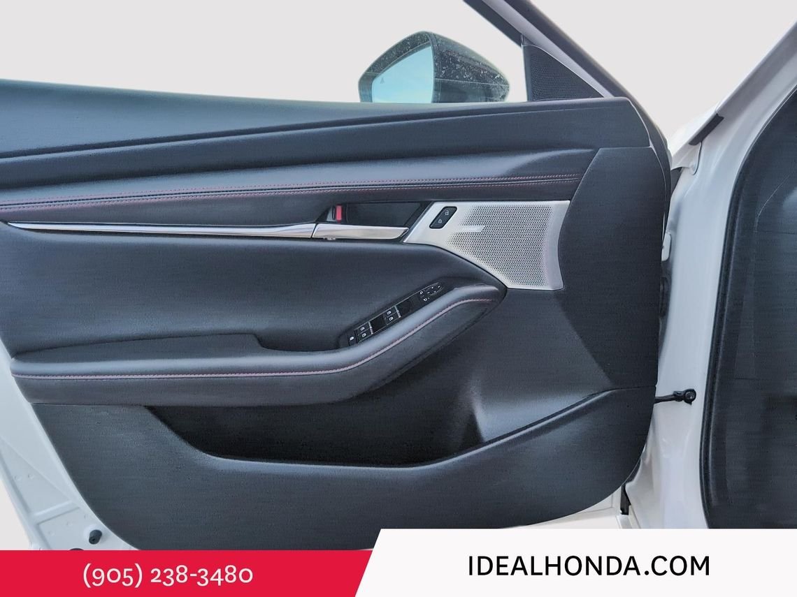 2023 Mazda Mazda3 Bluetooth White Mississauga - photo #32