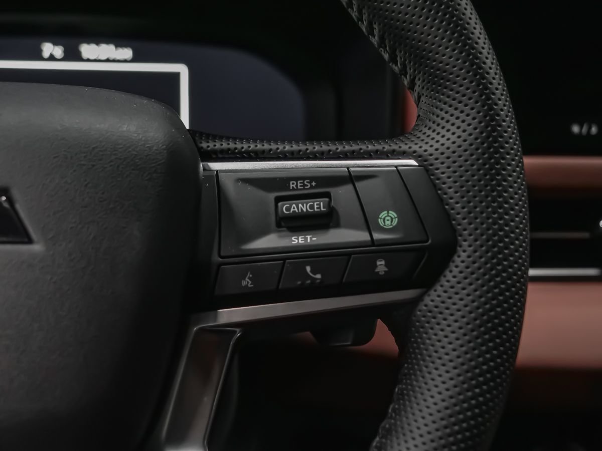 2026 Mitsubishi Outlander Plug-In Hybrid GT Black Diamond Premium Finish Montreal - photo #8