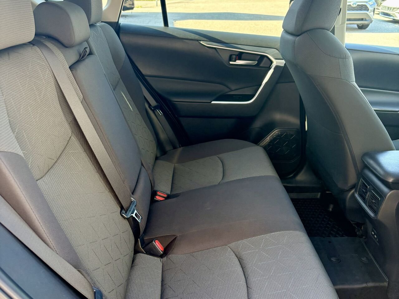 2024 Toyota RAV4 Black Mont-Laurier - photo #16