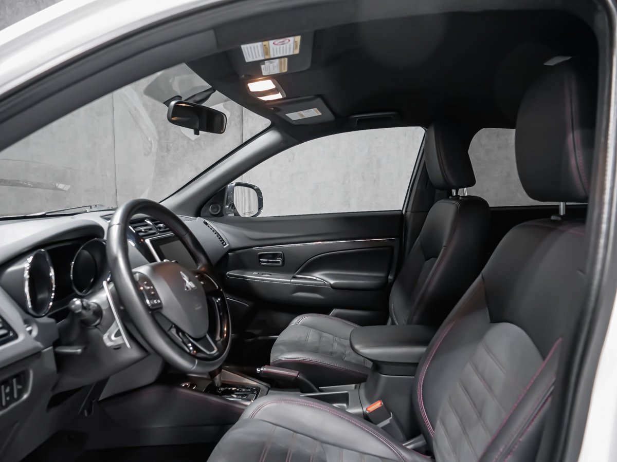 2020 Mitsubishi RVR LE 4WD Montreal - photo #11