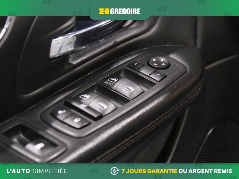 Dodge GR Caravan 821385 | Premium Plus AUTO AC CUIR GR ELECT MAGS CAM RECUL 2020 Blanc Laval - photo #16