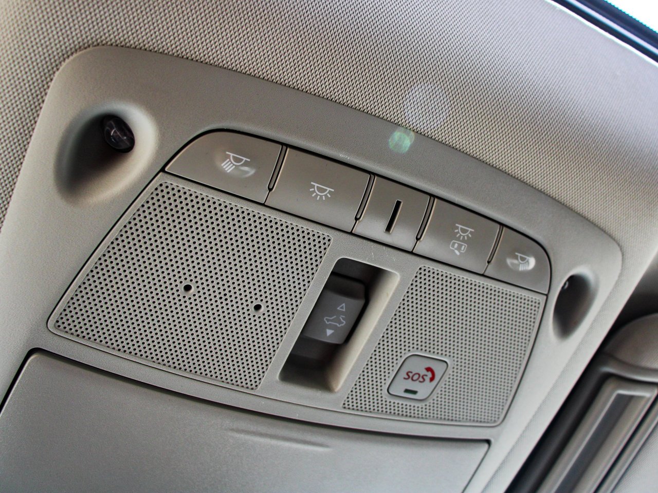 2024 Nissan Armada 4x4 SL White Sherwood Park - photo #27