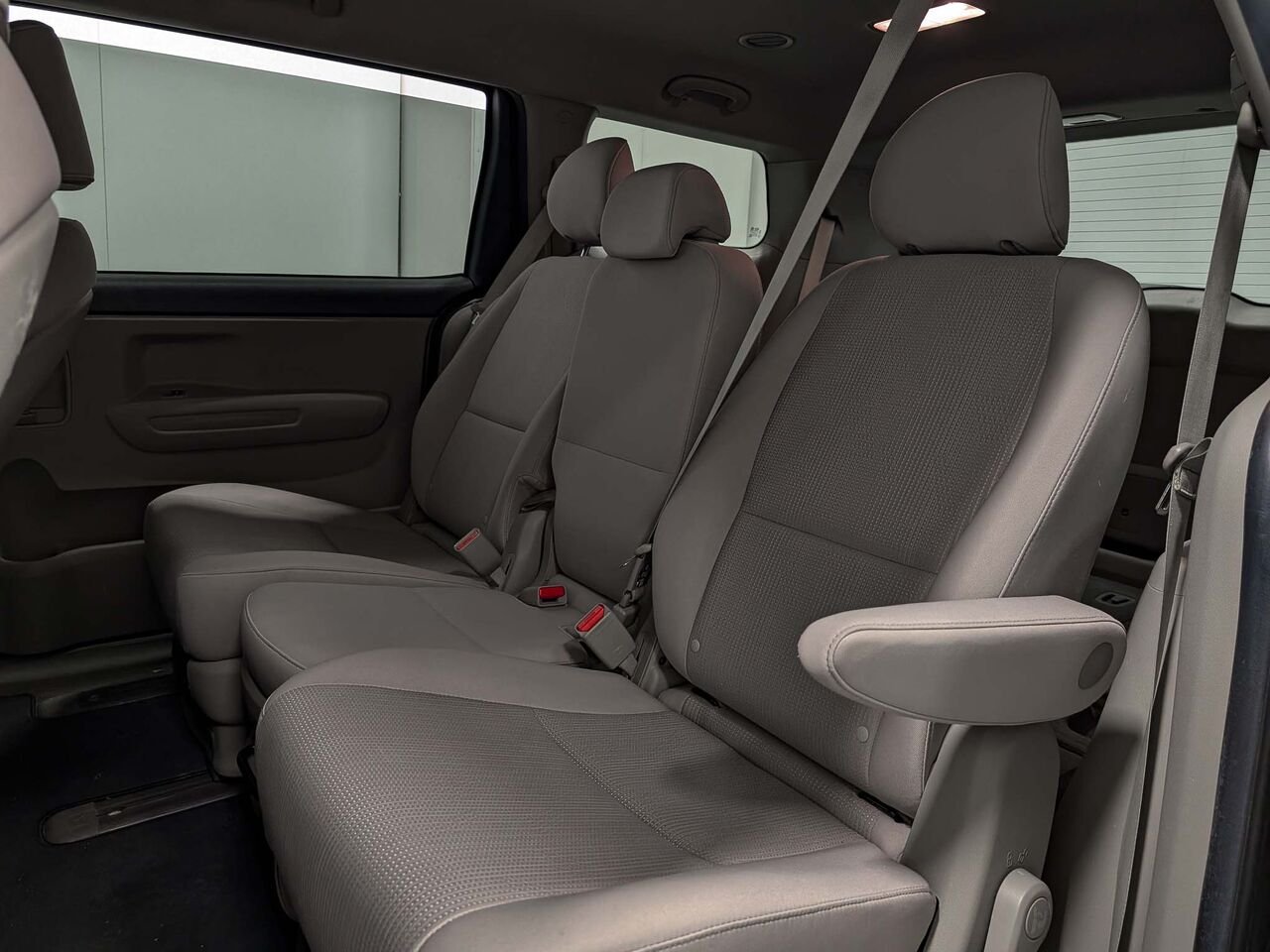 2020 Kia Sedona LX TA Blue Sherbrooke - photo #5