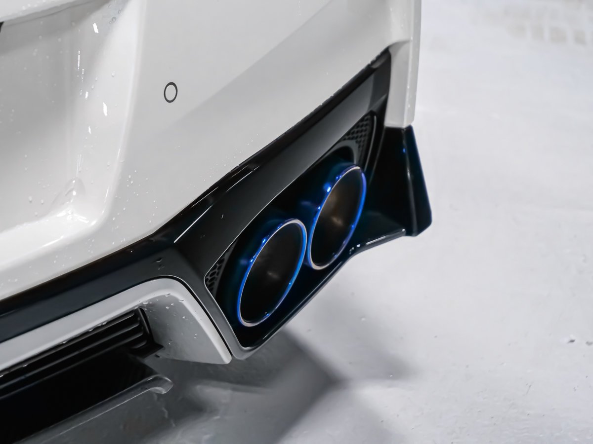 2023 Nissan GT-R PREMIUM White Montreal - photo #20