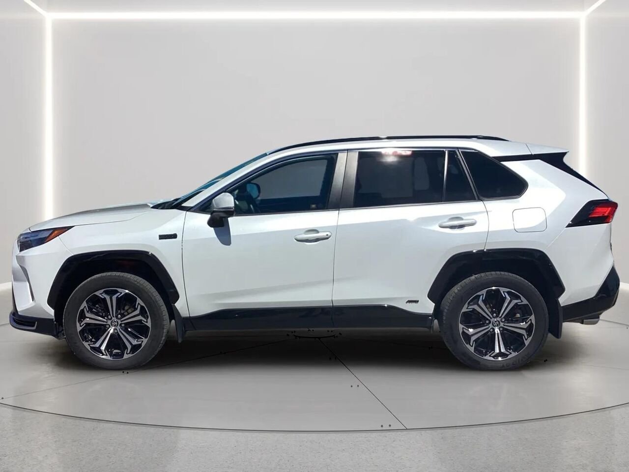 2023 Toyota RAV4 Prime Wind Chill Pearl Gatineau - photo #1