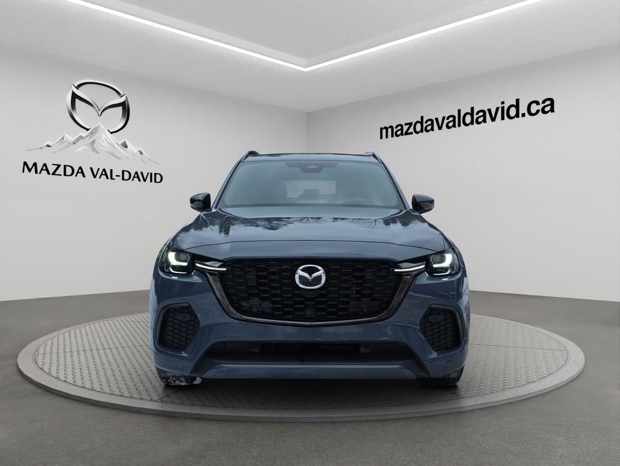 2025 Mazda CX-70 PHEV Éligible à une subvention gouvernementale allant jusqu’à 7500$ Zircon Sand Metallic