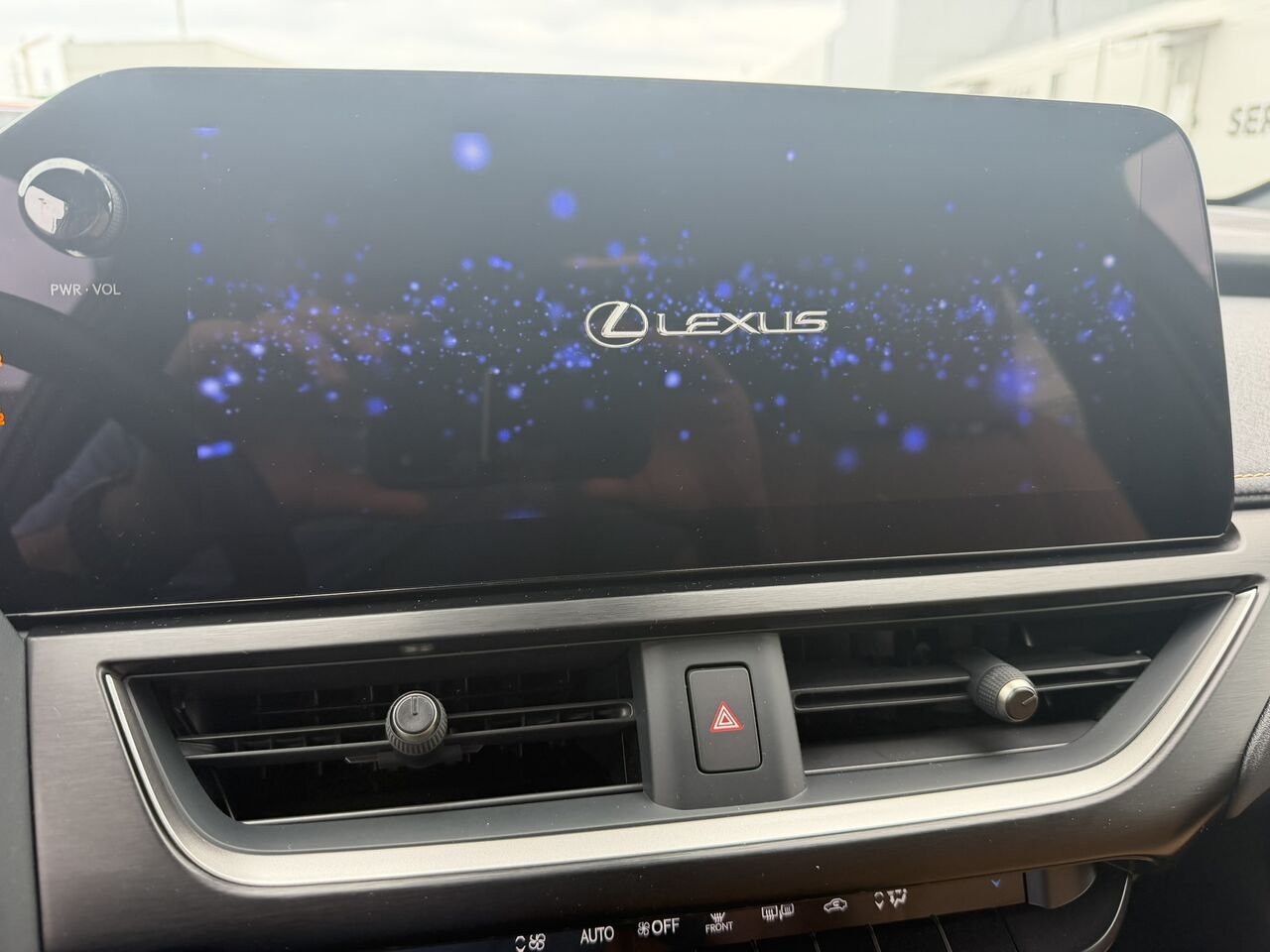 2025 Lexus UX UX 300h CAWD Beige Laval - photo #26