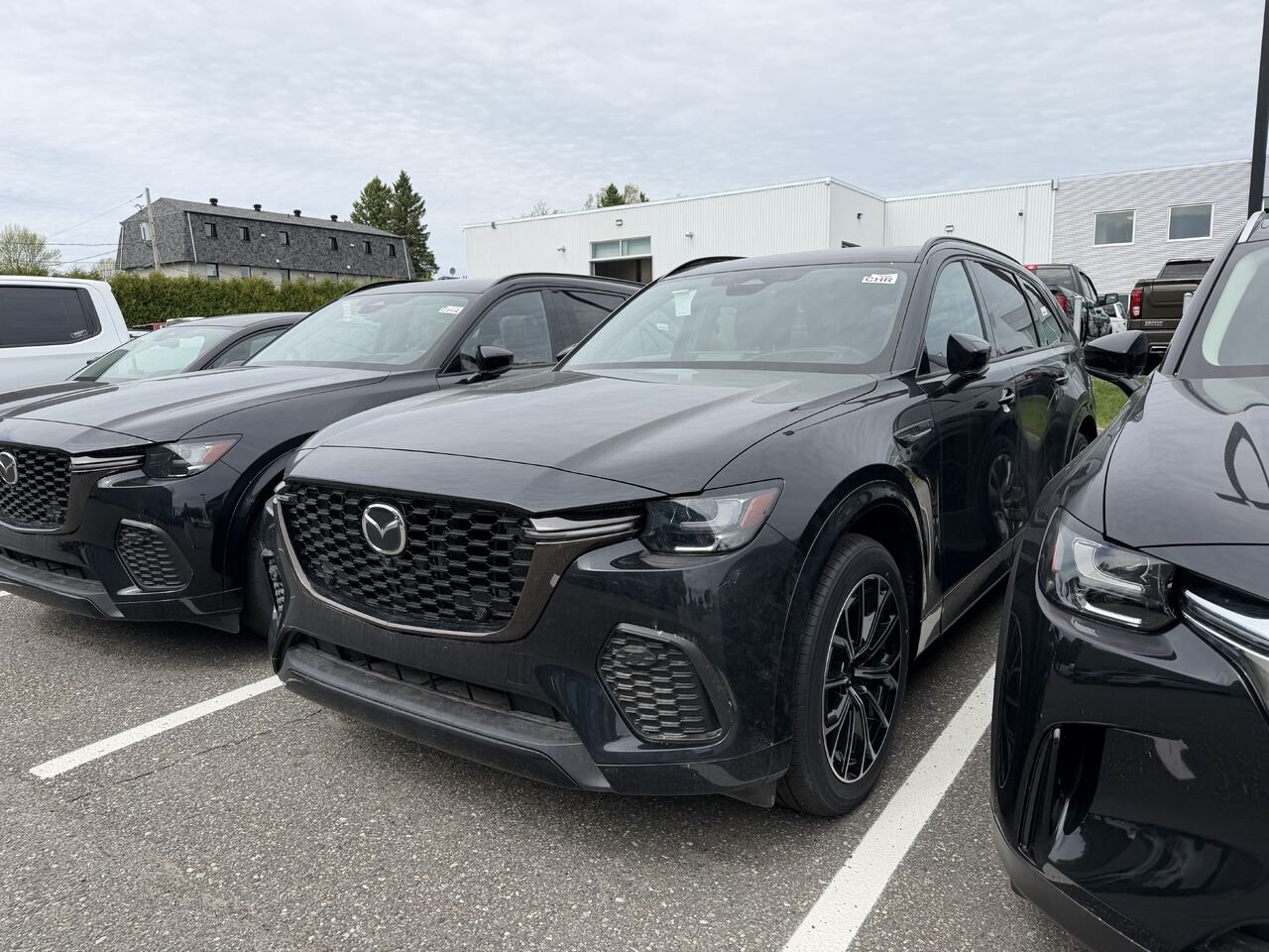 2026 MAZDA CX-70 PHEV Jet Black Mica Ste-Marie - photo #2
