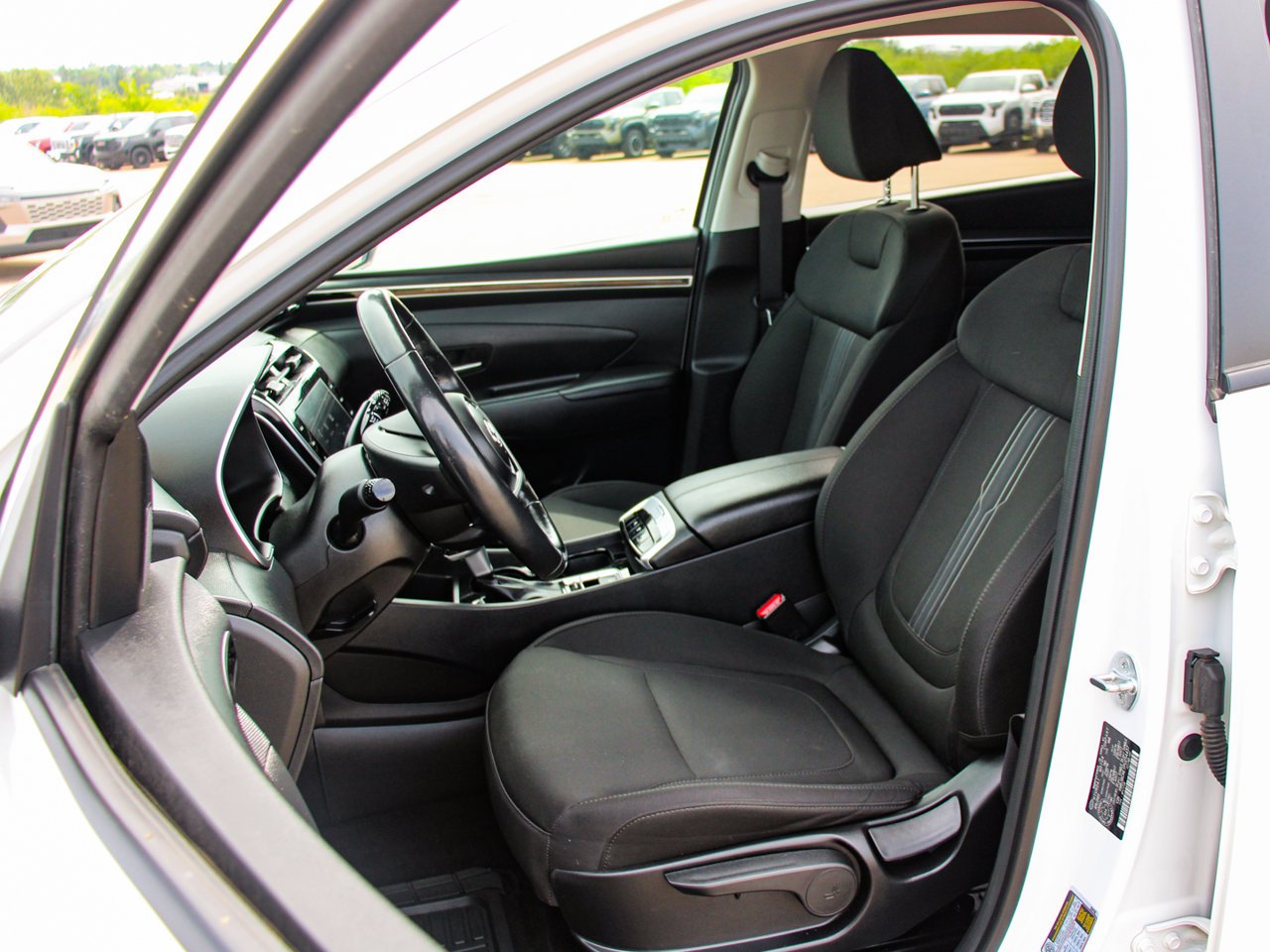 2023 Hyundai Tucson Preferred AWD White Sherwood Park - photo #27