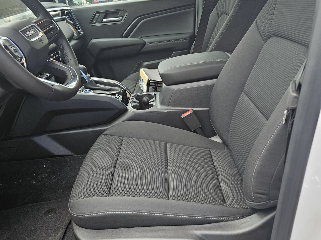 GMC Canyon Elevation cabine multiplace 4RM 2026 Blanc sommet Thetford Mines - photo #12