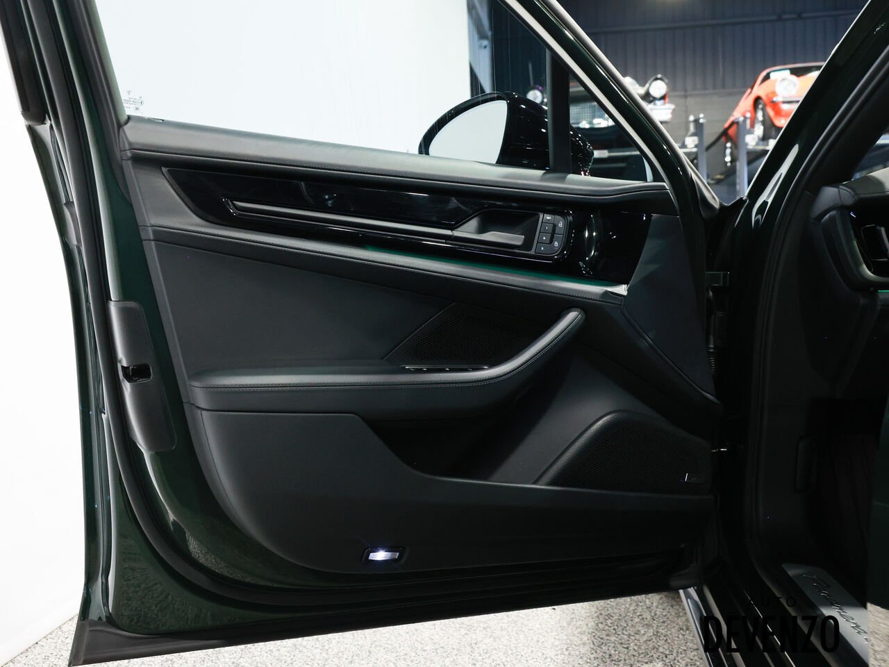 2024 Porsche Panamera Green Saint-Eustache - photo #10