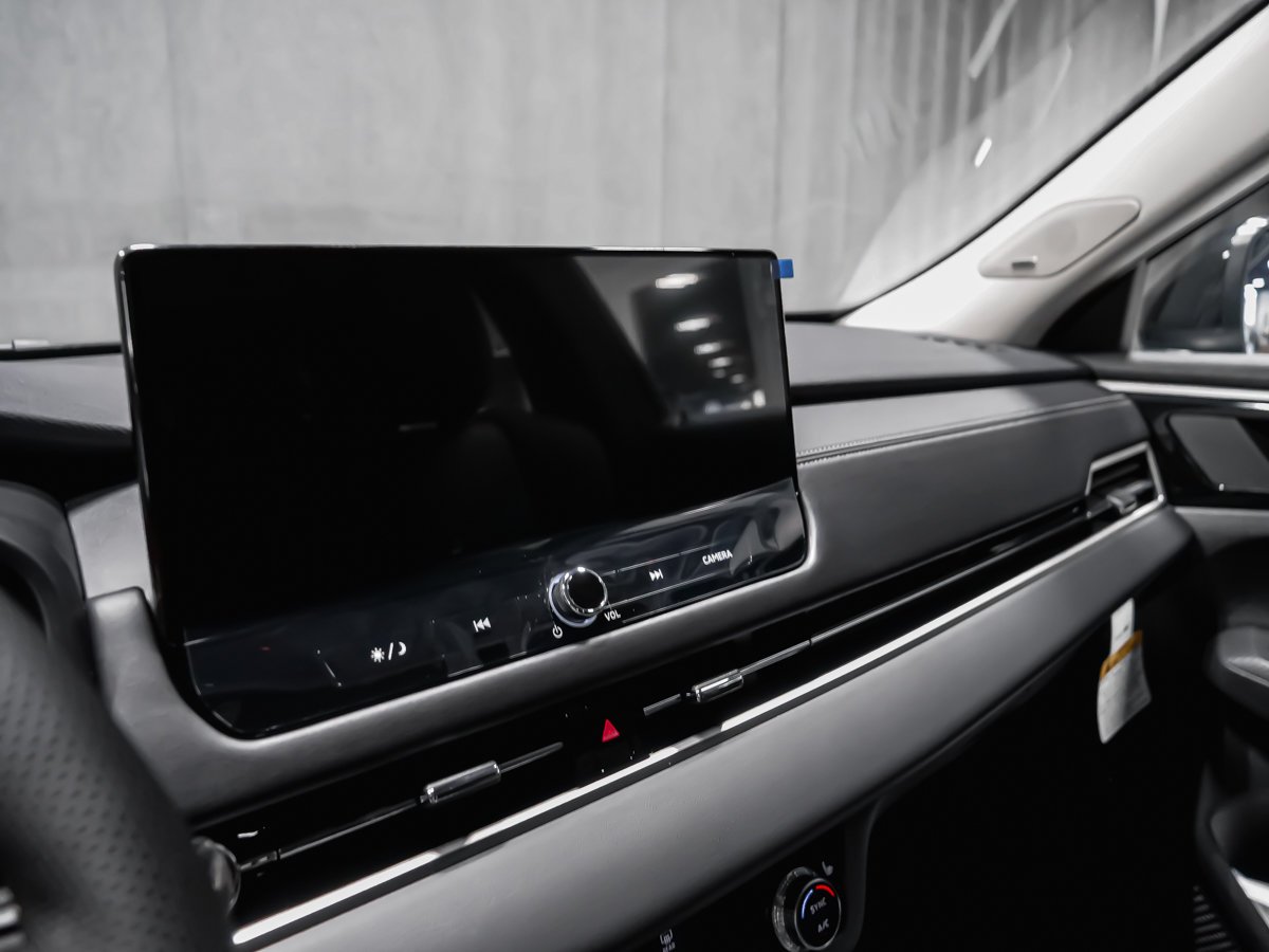2026 Mitsubishi Outlander LE Black Diamond Montreal - photo #11