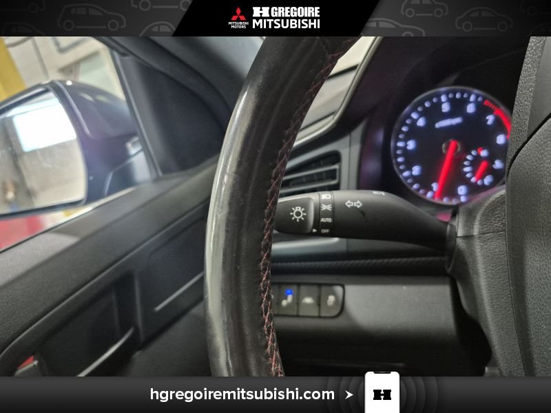 2019 Hyundai Elantra Grey Laval - photo #18