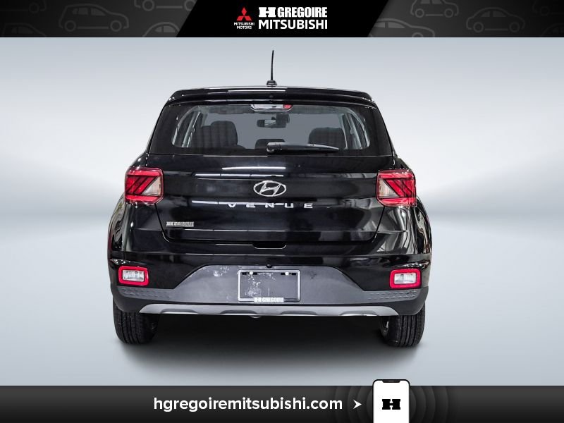 2023 Hyundai Venue Black Saint-Eustache - photo #7