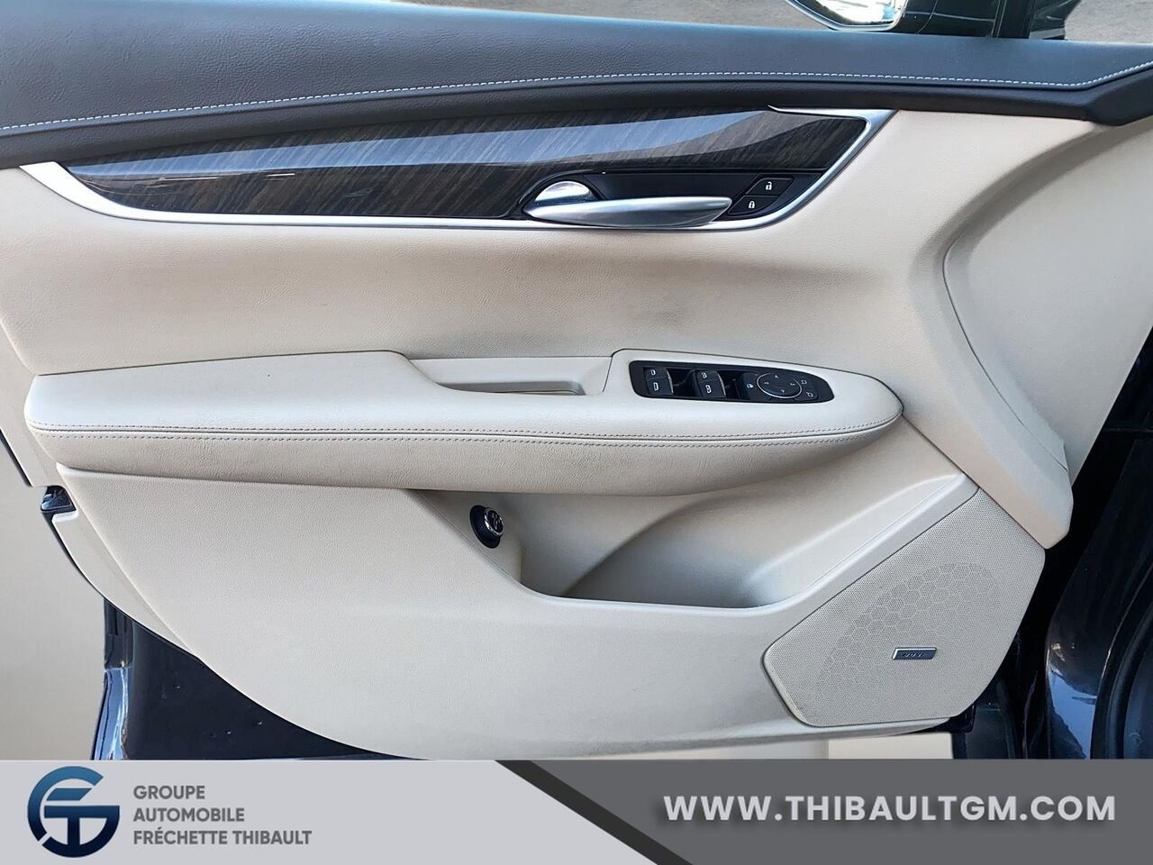 CADILLAC XT5 Traction avant, 4 portes 2018 Gris Montmagny - photo #8