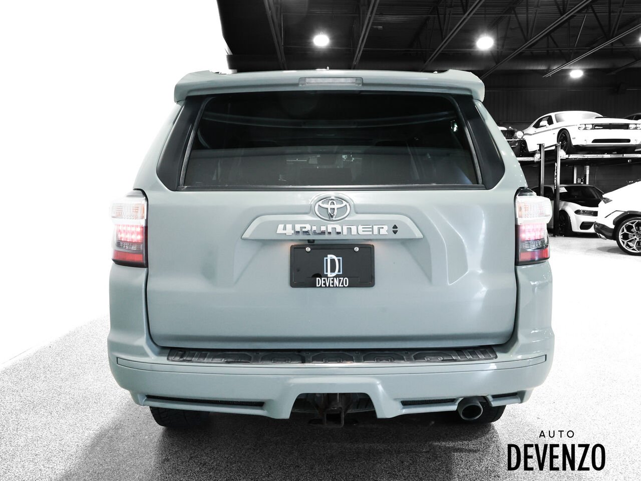 2022 Toyota 4Runner Grey Saint-Eustache - photo #3