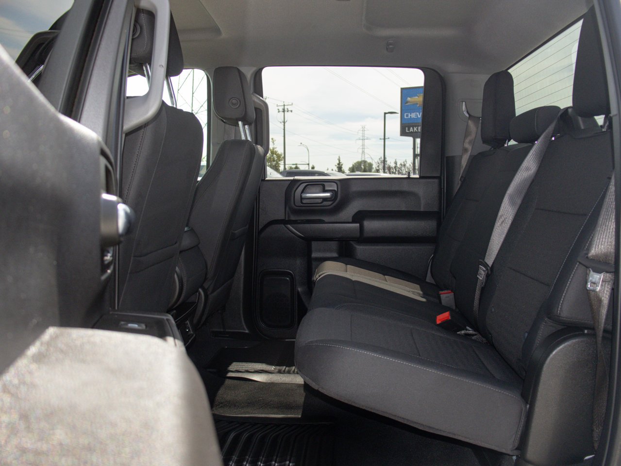 2025 Chevrolet Silverado 2500HD 4WD Crew Cab 159 Custom White Sherwood Park - photo #29
