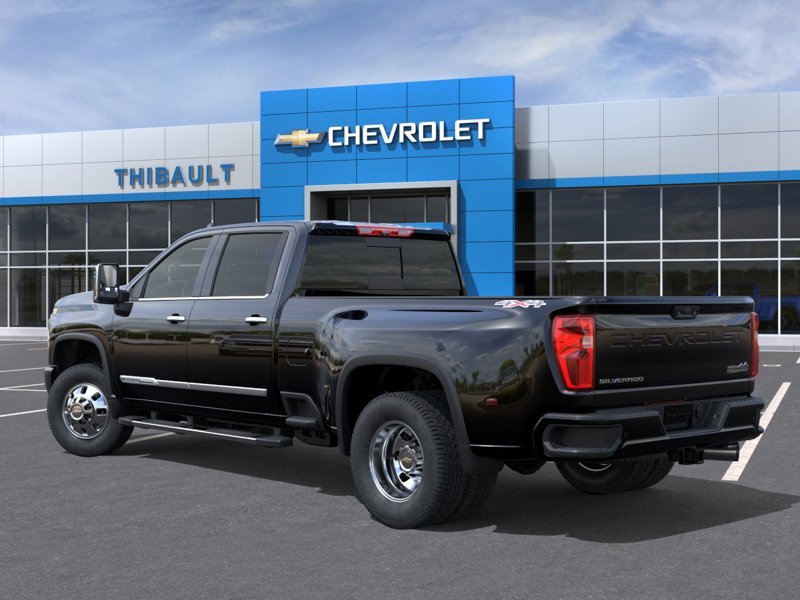 CHEVROLET SILVERADO 3500HD High Country cabine multiplace 4RM 172 po 2026 Noir