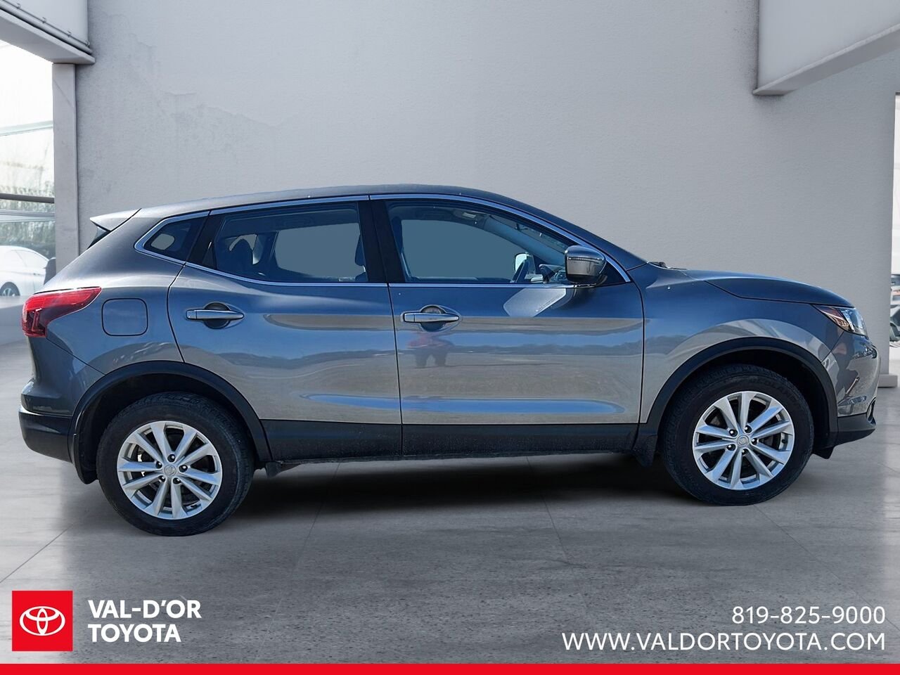 2018 Nissan Qashqai S TI CVT Grey Val-d'Or - photo #4