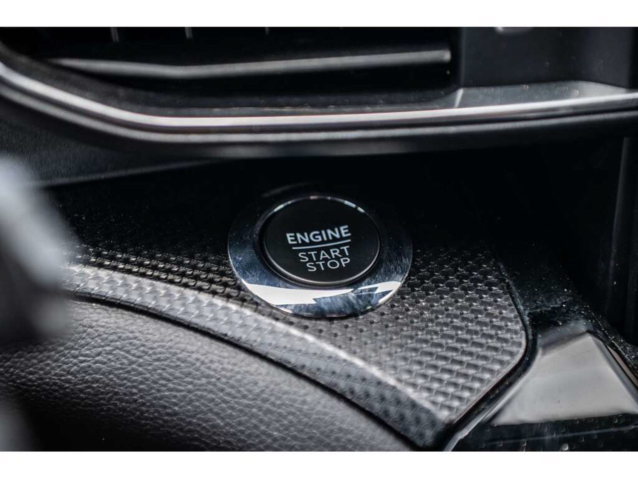 2022 Ford Explorer Red Sainte-Julienne - photo #23