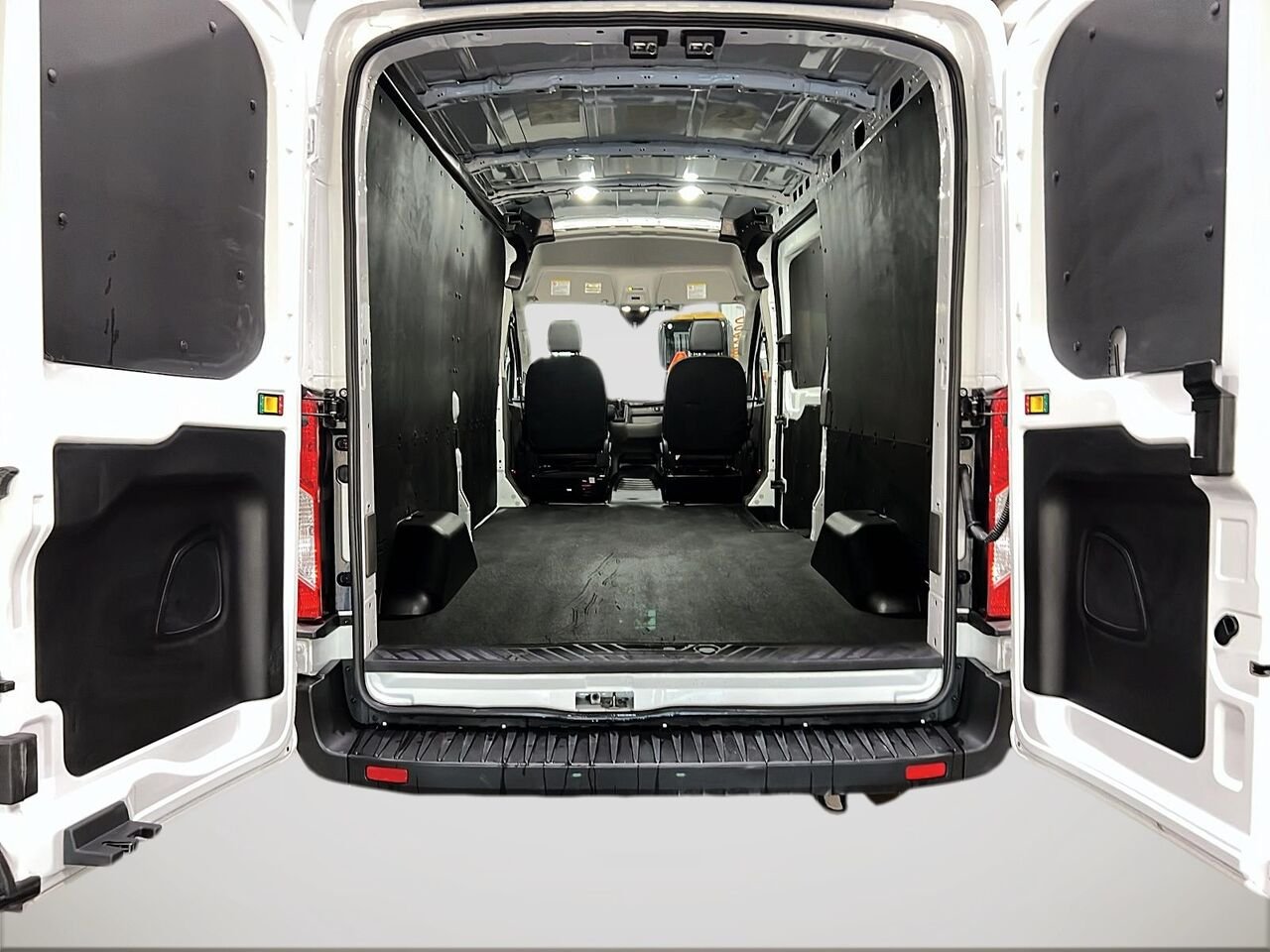 2024 Ford Transit T-250 PA toit moyen 148 po White Québec - photo #5