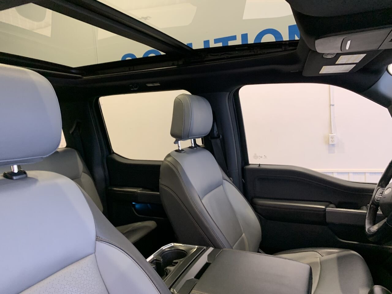 Ford F-150 Lightning LARIAT 2022 Gris Saint-Eustache - photo #16