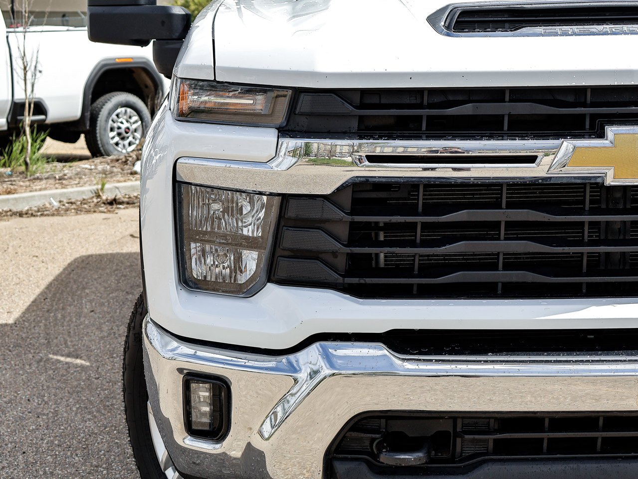 2025 Chevrolet Silverado 2500HD 4WD Crew Cab 159 LT White Sherwood Park - photo #4