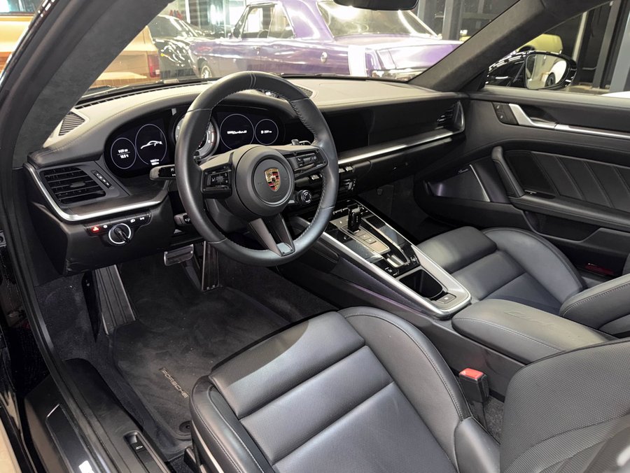 2022 Porsche 911 2022 Black